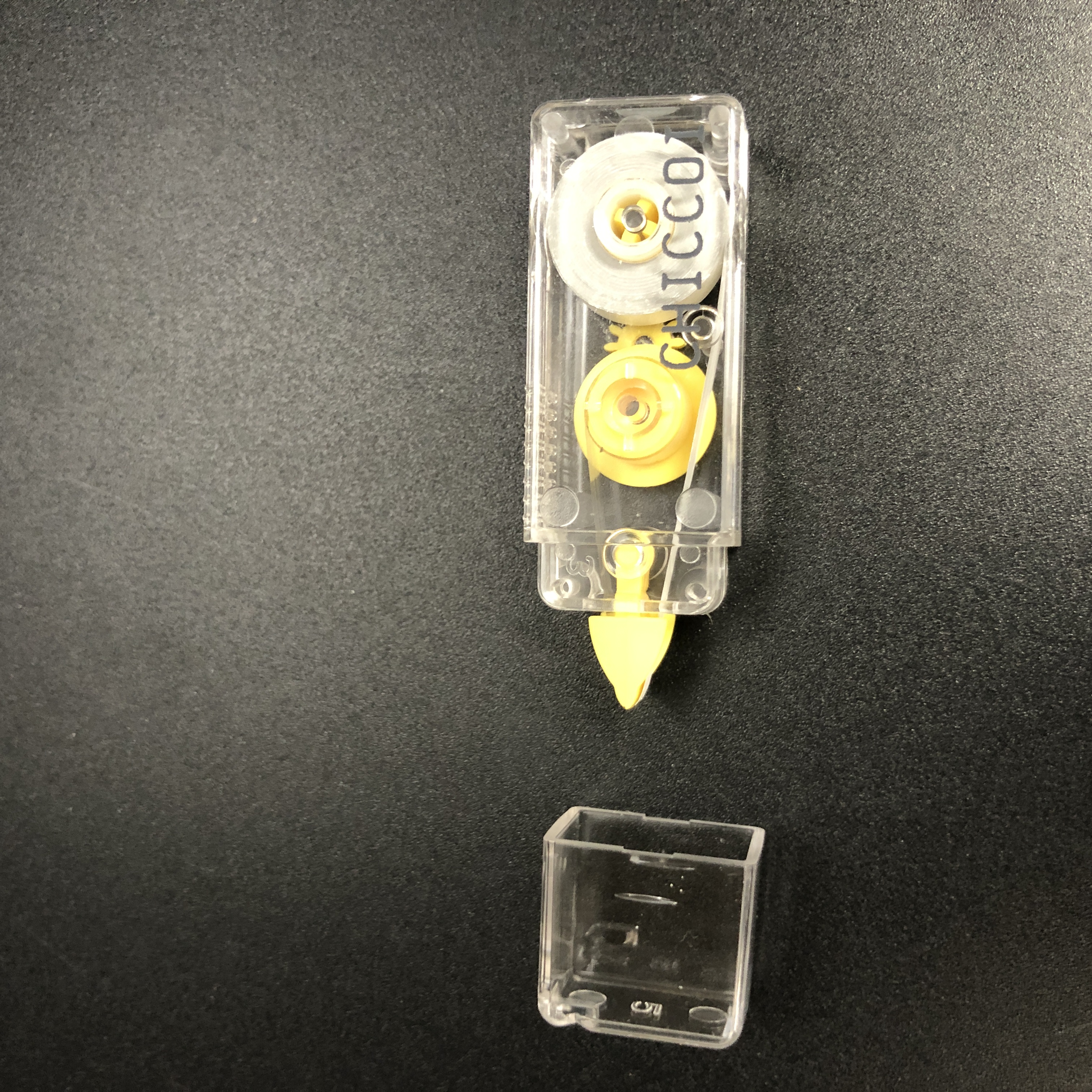 文具 修正液 修正テープ ちっこい修正テープ グリーン 100均商品で経費削減 ぱちぱち通販