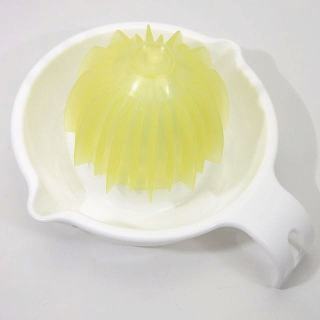 キッチン用品 調理器具 グレープフルーツ レモン絞り器 100均商品で経費削減 ぱちぱち通販